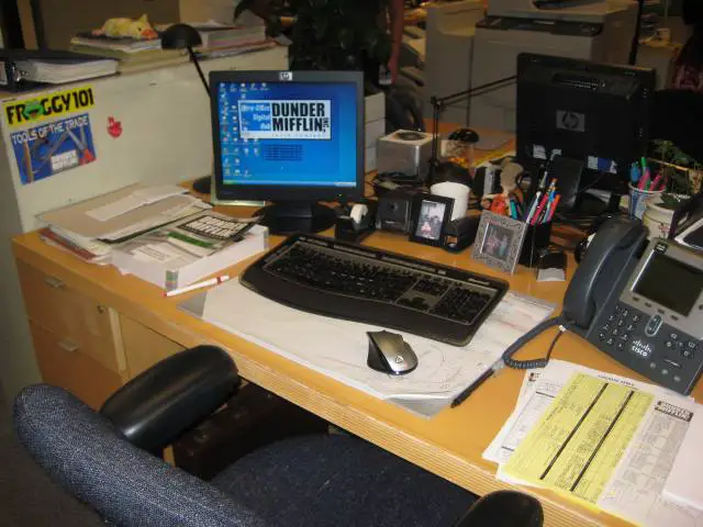 Dwight Schrutes desk